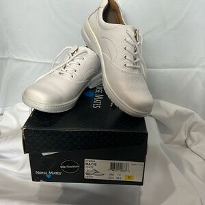 Nurse Mates Macie nursing shoes 7.5 M